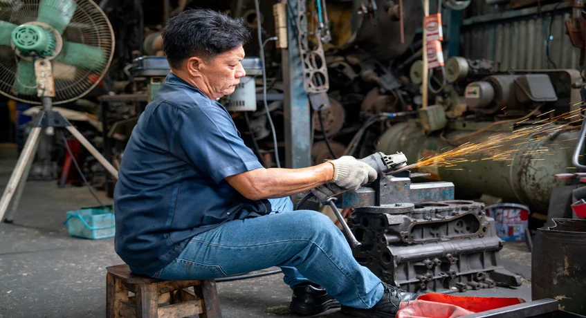 perbedaan overhaul dan tune up dapat dilihat dari cara perbaikannya