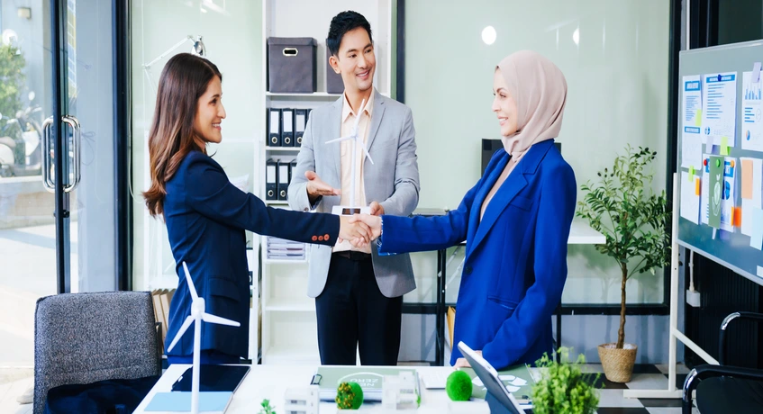 perusahaan jasa memiliki beragam manfaat yang berguna untuk perusahaan Anda