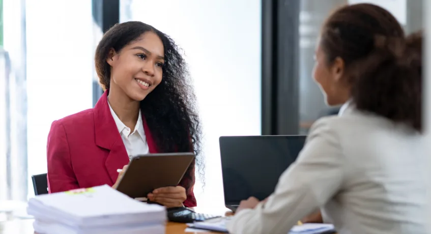 Perbedaan Mass Hiring dan Recruitment Biasa